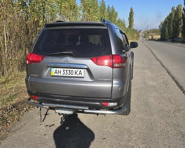 Міцубісі Паджеро Спорт 2013 у Рівному на Automoto.ua Сірий Міцубісі Паджеро Спорт, об'ємом двигуна 2.5 л та пробігом 141 тис. км за 14500 $, фото 3 на Automoto.ua