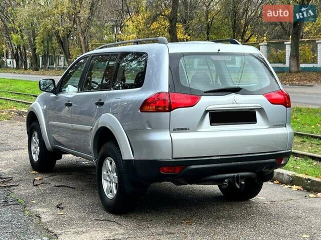 Серый Мицубиси Паджеро Спорт, объемом двигателя 0 л и пробегом 121 тыс. км за 11500 $, фото 13 на Automoto.ua