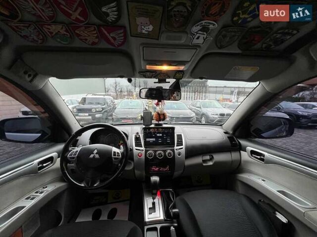 Серый Мицубиси Паджеро Спорт, объемом двигателя 2.48 л и пробегом 157 тыс. км за 16300 $, фото 9 на Automoto.ua