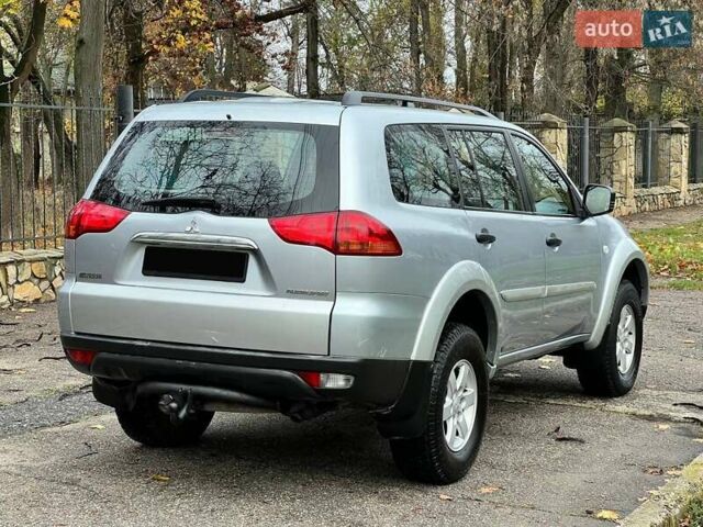 Серый Мицубиси Паджеро Спорт, объемом двигателя 0 л и пробегом 121 тыс. км за 11500 $, фото 16 на Automoto.ua