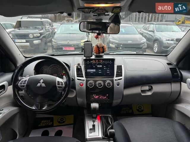 Серый Мицубиси Паджеро Спорт, объемом двигателя 2.48 л и пробегом 157 тыс. км за 16300 $, фото 10 на Automoto.ua