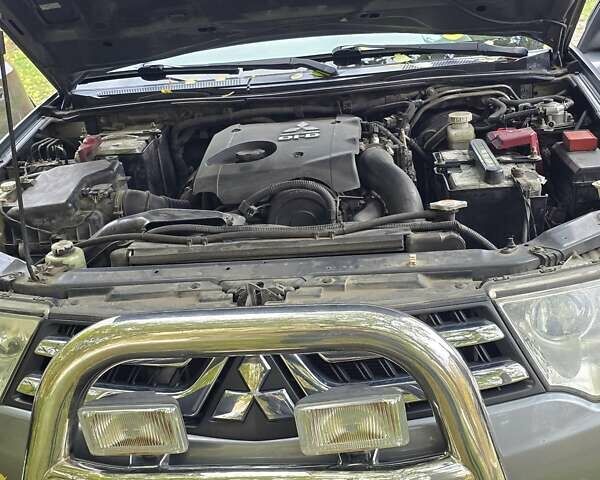 Міцубісі Паджеро Спорт 2013 у Рівному на Automoto.ua Сірий Міцубісі Паджеро Спорт, об'ємом двигуна 2.5 л та пробігом 141 тис. км за 14500 $, фото 11 на Automoto.ua