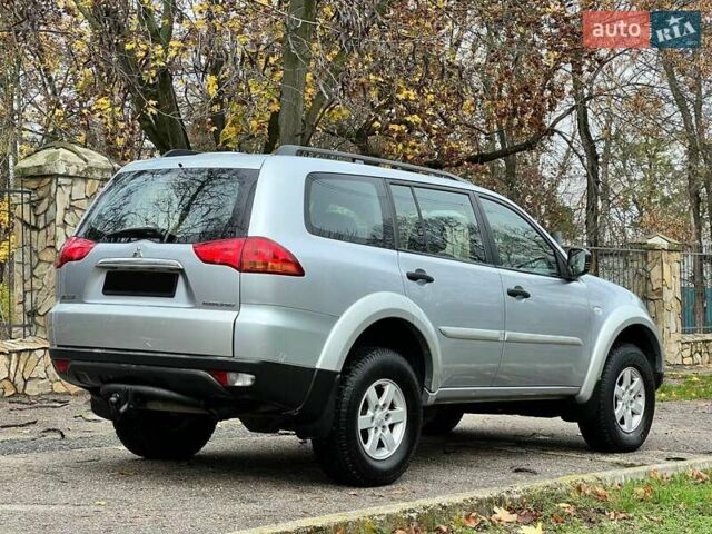 Серый Мицубиси Паджеро Спорт, объемом двигателя 0 л и пробегом 121 тыс. км за 11500 $, фото 18 на Automoto.ua