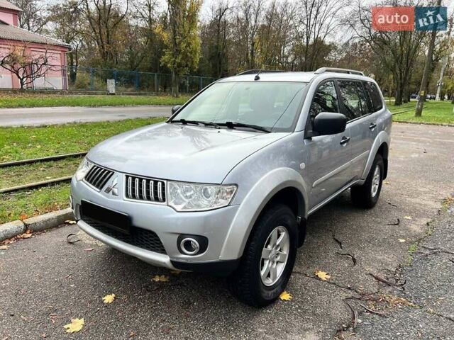 Серый Мицубиси Паджеро Спорт, объемом двигателя 0 л и пробегом 121 тыс. км за 11500 $, фото 1 на Automoto.ua