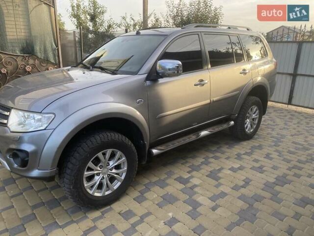 Сірий Міцубісі Паджеро Спорт, об'ємом двигуна 2.48 л та пробігом 345 тис. км за 13500 $, фото 7 на Automoto.ua
