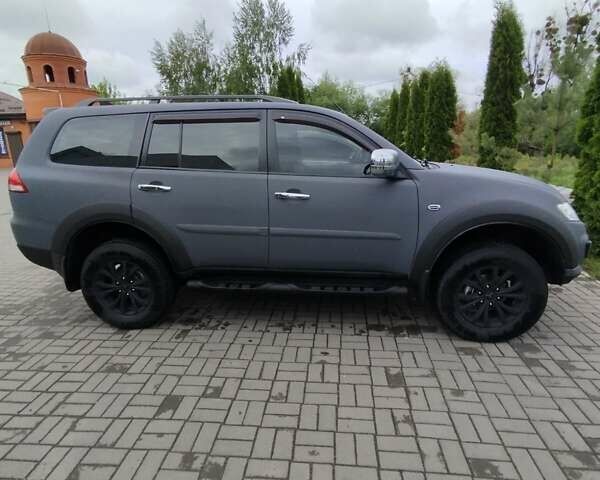 Серый Мицубиси Паджеро Спорт, объемом двигателя 2.5 л и пробегом 120 тыс. км за 16600 $, фото 6 на Automoto.ua