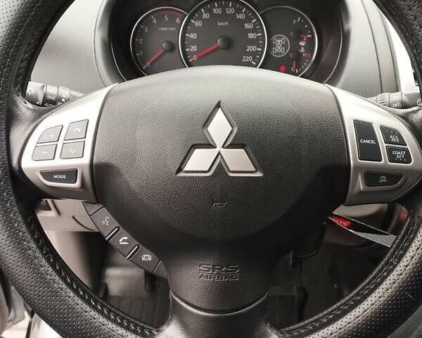 Серый Мицубиси Паджеро Спорт, объемом двигателя 2.5 л и пробегом 120 тыс. км за 16600 $, фото 2 на Automoto.ua