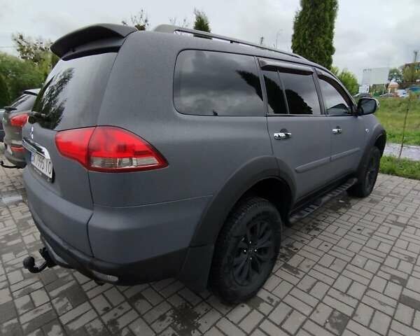 Серый Мицубиси Паджеро Спорт, объемом двигателя 2.5 л и пробегом 120 тыс. км за 16600 $, фото 5 на Automoto.ua