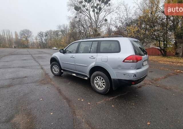 Серый Мицубиси Паджеро Спорт, объемом двигателя 2.48 л и пробегом 287 тыс. км за 13200 $, фото 4 на Automoto.ua