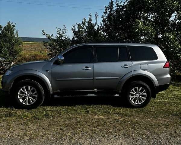 Серый Мицубиси Паджеро Спорт, объемом двигателя 2.5 л и пробегом 113 тыс. км за 16300 $, фото 1 на Automoto.ua