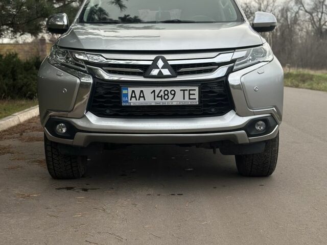 Серый Мицубиси Паджеро Спорт, объемом двигателя 2.4 л и пробегом 270 тыс. км за 19999 $, фото 5 на Automoto.ua