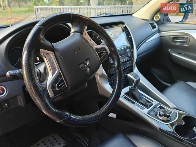 Серый Мицубиси Паджеро Спорт, объемом двигателя 2.44 л и пробегом 197 тыс. км за 26700 $, фото 3 на Automoto.ua