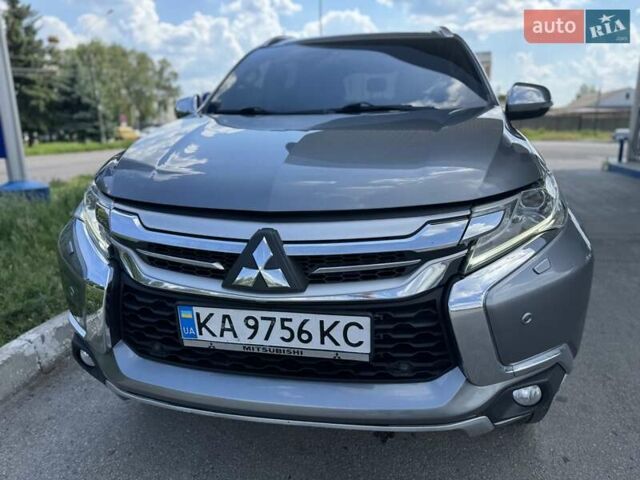 Сірий Міцубісі Паджеро Спорт, об'ємом двигуна 2.4 л та пробігом 173 тис. км за 19750 $, фото 7 на Automoto.ua