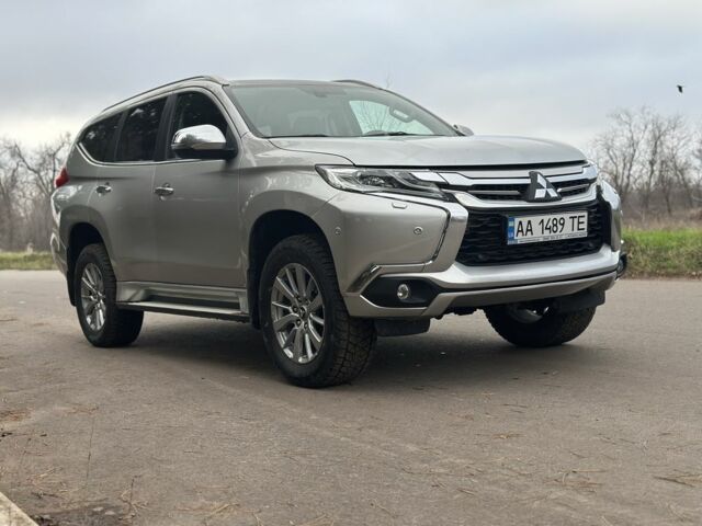 Серый Мицубиси Паджеро Спорт, объемом двигателя 2.4 л и пробегом 270 тыс. км за 19999 $, фото 4 на Automoto.ua