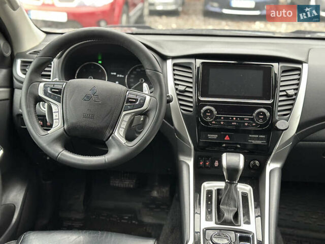 Серый Мицубиси Паджеро Спорт, объемом двигателя 2.44 л и пробегом 170 тыс. км за 21000 $, фото 12 на Automoto.ua