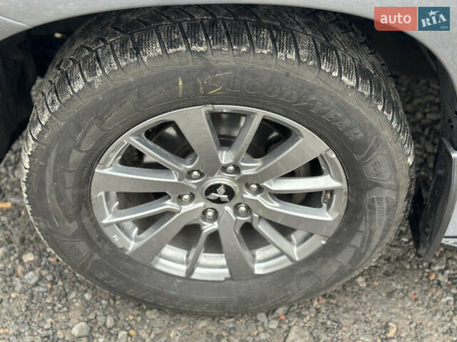 Серый Мицубиси Паджеро Спорт, объемом двигателя 2.44 л и пробегом 170 тыс. км за 21000 $, фото 17 на Automoto.ua