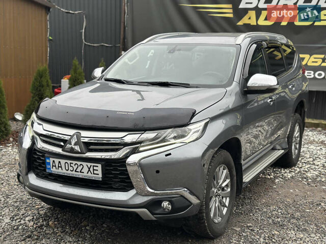 Серый Мицубиси Паджеро Спорт, объемом двигателя 2.44 л и пробегом 170 тыс. км за 21000 $, фото 1 на Automoto.ua