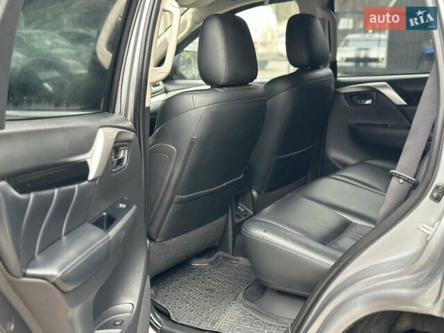 Серый Мицубиси Паджеро Спорт, объемом двигателя 2.44 л и пробегом 170 тыс. км за 21000 $, фото 13 на Automoto.ua