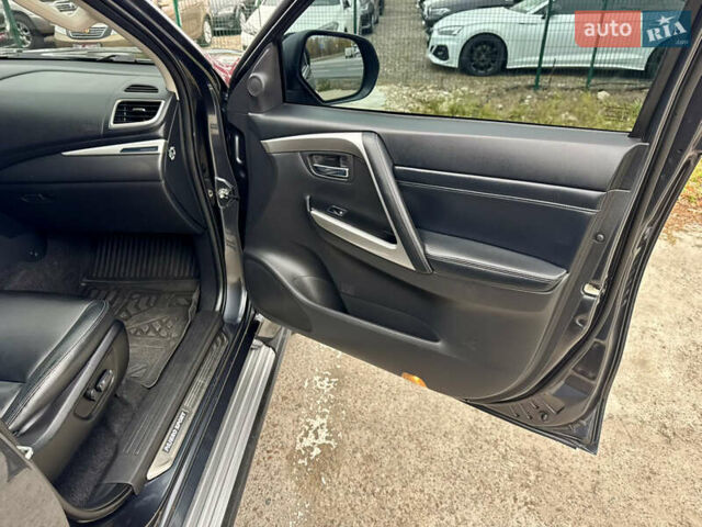 Серый Мицубиси Паджеро Спорт, объемом двигателя 2.44 л и пробегом 117 тыс. км за 33000 $, фото 20 на Automoto.ua