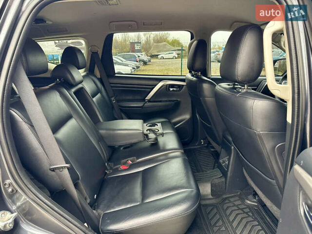 Серый Мицубиси Паджеро Спорт, объемом двигателя 2.44 л и пробегом 117 тыс. км за 33000 $, фото 17 на Automoto.ua