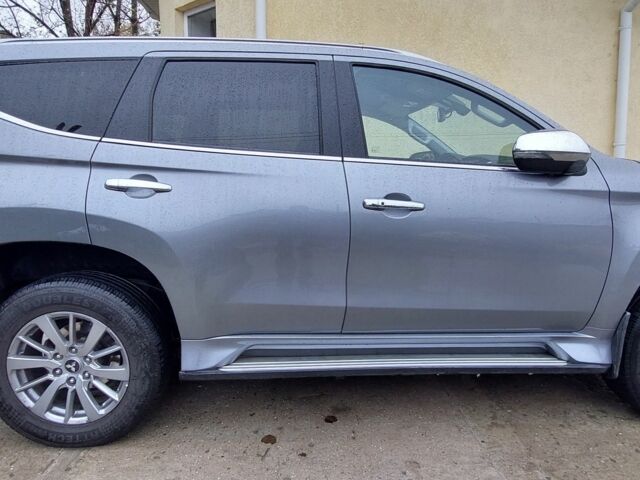 Сірий Міцубісі Паджеро Спорт, об'ємом двигуна 2.4 л та пробігом 129 тис. км за 28600 $, фото 1 на Automoto.ua