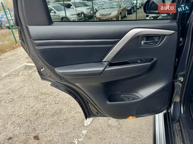 Серый Мицубиси Паджеро Спорт, объемом двигателя 2.44 л и пробегом 117 тыс. км за 33000 $, фото 11 на Automoto.ua