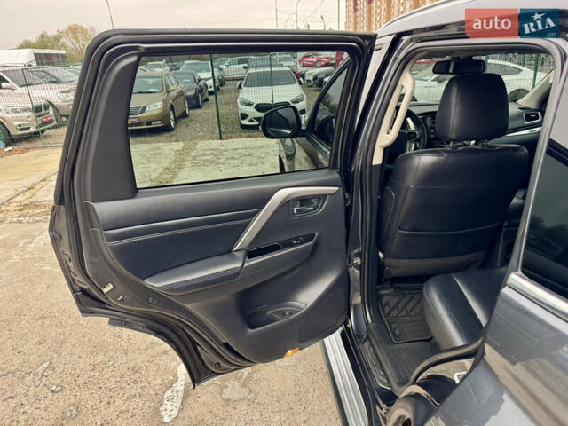 Серый Мицубиси Паджеро Спорт, объемом двигателя 2.44 л и пробегом 117 тыс. км за 33000 $, фото 10 на Automoto.ua