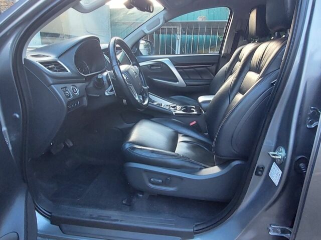 Сірий Міцубісі Паджеро Спорт, об'ємом двигуна 2.4 л та пробігом 129 тис. км за 28600 $, фото 9 на Automoto.ua