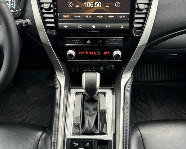 Серый Мицубиси Паджеро Спорт, объемом двигателя 2.44 л и пробегом 117 тыс. км за 33000 $, фото 30 на Automoto.ua