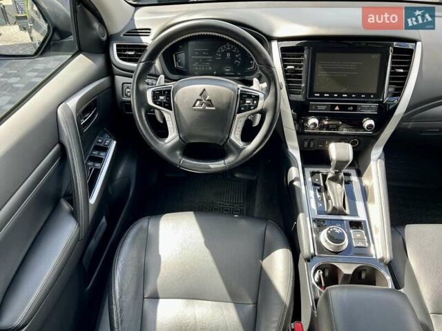 Серый Мицубиси Паджеро Спорт, объемом двигателя 2.44 л и пробегом 50 тыс. км за 36900 $, фото 54 на Automoto.ua
