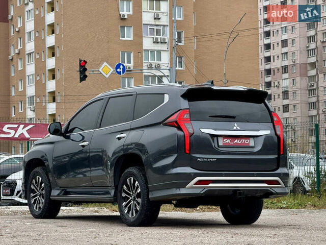 Серый Мицубиси Паджеро Спорт, объемом двигателя 2.44 л и пробегом 117 тыс. км за 33000 $, фото 3 на Automoto.ua