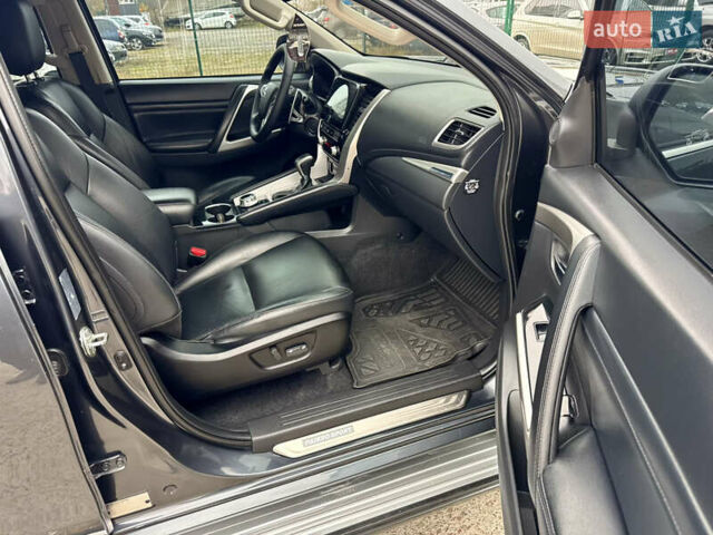 Серый Мицубиси Паджеро Спорт, объемом двигателя 2.44 л и пробегом 117 тыс. км за 33000 $, фото 22 на Automoto.ua