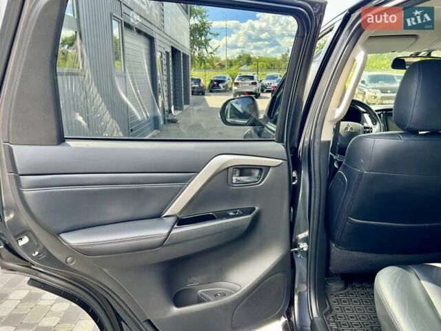 Серый Мицубиси Паджеро Спорт, объемом двигателя 2.44 л и пробегом 50 тыс. км за 36900 $, фото 24 на Automoto.ua