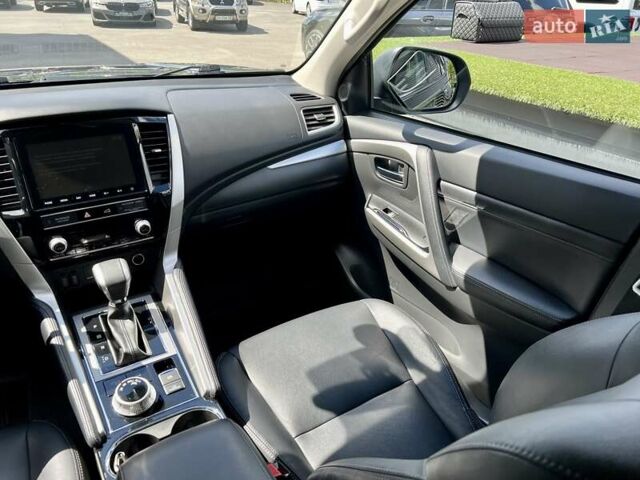 Серый Мицубиси Паджеро Спорт, объемом двигателя 2.44 л и пробегом 50 тыс. км за 36900 $, фото 61 на Automoto.ua