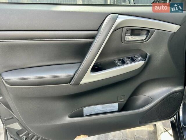 Серый Мицубиси Паджеро Спорт, объемом двигателя 2.44 л и пробегом 50 тыс. км за 36900 $, фото 13 на Automoto.ua