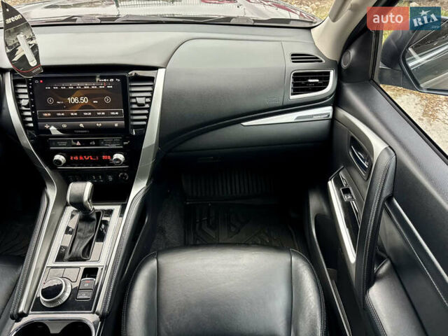 Серый Мицубиси Паджеро Спорт, объемом двигателя 2.44 л и пробегом 117 тыс. км за 33000 $, фото 31 на Automoto.ua