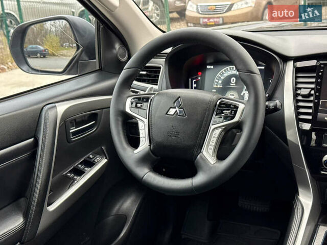 Серый Мицубиси Паджеро Спорт, объемом двигателя 2.44 л и пробегом 117 тыс. км за 33000 $, фото 32 на Automoto.ua