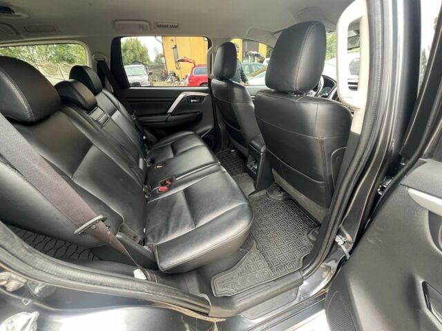 Серый Мицубиси Паджеро Спорт, объемом двигателя 4.2 л и пробегом 44 тыс. км за 34999 $, фото 19 на Automoto.ua