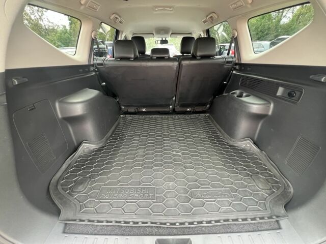 Серый Мицубиси Паджеро Спорт, объемом двигателя 4.2 л и пробегом 44 тыс. км за 34999 $, фото 22 на Automoto.ua