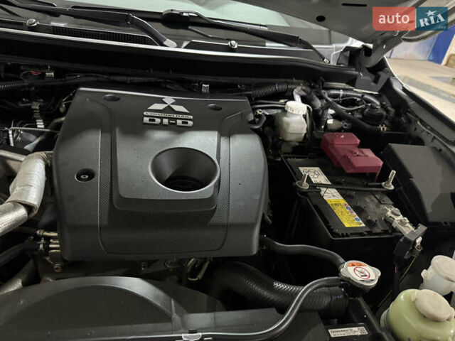 Серый Мицубиси Паджеро Спорт, объемом двигателя 2.4 л и пробегом 28 тыс. км за 30999 $, фото 14 на Automoto.ua