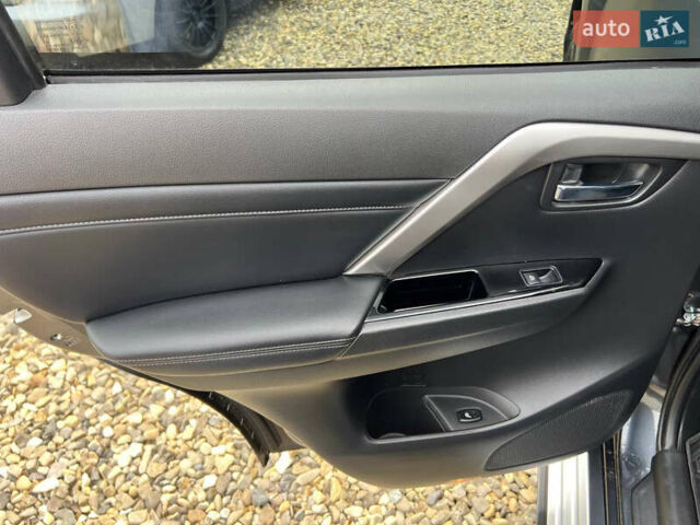 Серый Мицубиси Паджеро Спорт, объемом двигателя 2.4 л и пробегом 40 тыс. км за 34999 $, фото 25 на Automoto.ua