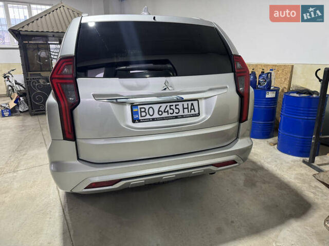 Серый Мицубиси Паджеро Спорт, объемом двигателя 2.4 л и пробегом 28 тыс. км за 30999 $, фото 1 на Automoto.ua