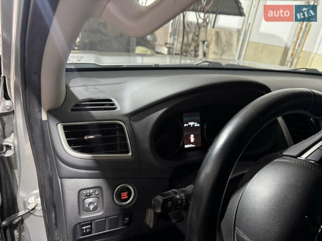 Серый Мицубиси Паджеро Спорт, объемом двигателя 2.4 л и пробегом 28 тыс. км за 30999 $, фото 10 на Automoto.ua