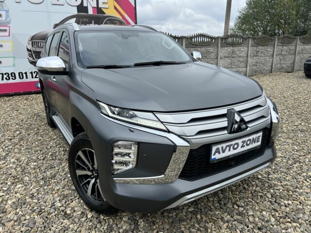 Серый Мицубиси Паджеро Спорт, объемом двигателя 4.2 л и пробегом 44 тыс. км за 34999 $, фото 2 на Automoto.ua