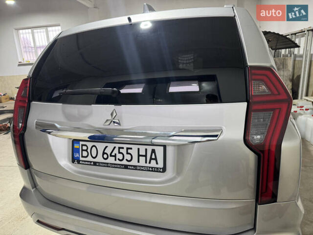 Серый Мицубиси Паджеро Спорт, объемом двигателя 2.4 л и пробегом 28 тыс. км за 30999 $, фото 2 на Automoto.ua