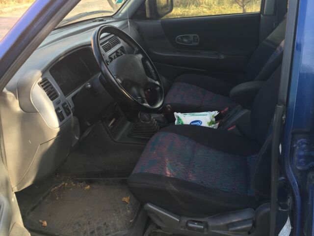 Синій Міцубісі Паджеро Спорт, об'ємом двигуна 2.5 л та пробігом 300 тис. км за 3500 $, фото 1 на Automoto.ua