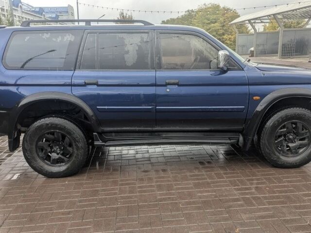 Мицубиси Паджеро Спорт 2000 в Днепре (Днепропетровске) на Automoto.ua Синий Мицубиси Паджеро Спорт, объемом двигателя 3 л и пробегом 370 тыс. км за 6500 $, фото 3 на Automoto.ua