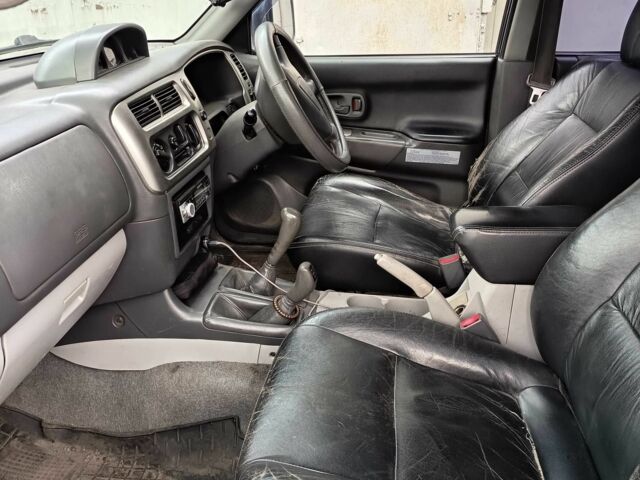 Синий Мицубиси Паджеро Спорт, объемом двигателя 2.5 л и пробегом 300 тыс. км за 4500 $, фото 6 на Automoto.ua