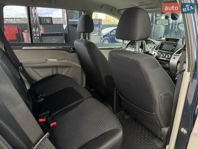 Синій Міцубісі Паджеро Спорт, об'ємом двигуна 2.48 л та пробігом 168 тис. км за 19999 $, фото 19 на Automoto.ua