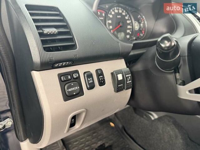 Синій Міцубісі Паджеро Спорт, об'ємом двигуна 2.48 л та пробігом 168 тис. км за 19999 $, фото 16 на Automoto.ua